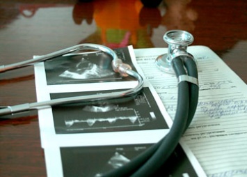 С начала пандемии коронавируса в Приамурье уволились около 400 врачей