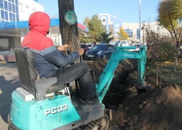Рабочие проложили электрокабель для канатной дороги Благовещенск-Хэйхэ