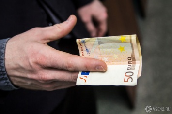 Жители Швейцарии начали сбор подписей ради выплаты всем гражданам по 7 тысяч евро