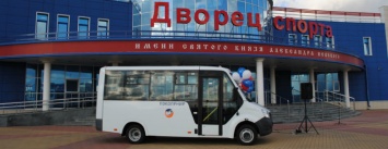Областная федерация самбо и дзюдо получила новый автобус от фонда «Поколение»