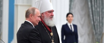 Президент России наградил митрополита Калужского и Боровского Климента