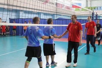 Лучших волейболистов выявили среди работников органов исполнительной и законодательной власти Сахалина