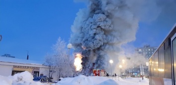 Подробности пожара в здании по улице Ханты-Мансийской в Нижневартовске