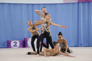 Юные спортсменки разыграли медали сахалинского первенства по эстетической гимнастике