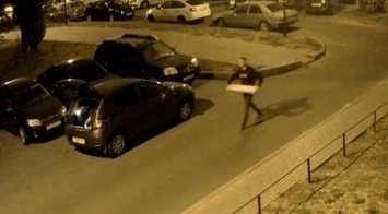 В Белгороде камеры видеонаблюдения засняли еще одного вора
