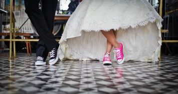 Социологи из США определили наилучший возраст для вступления в брак