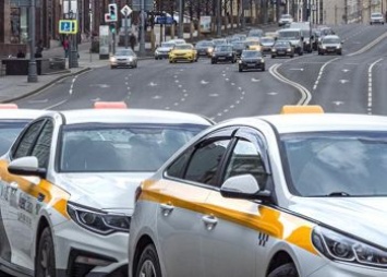 Против госрегулирования тарифов на такси выступили в ФАС