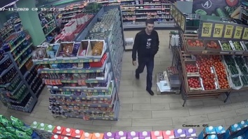 Серийные преступления кузбассовца в магазинах попали на видео