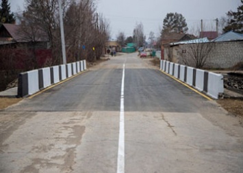 Дорожники закончили мост в Верхнеблаговещенском