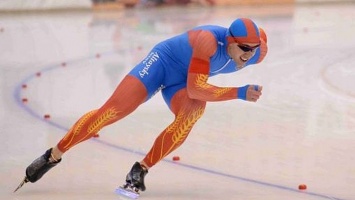 Алтайский конькобежец завоевал две медали на чемпионате России