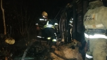 В Барнауле расследуют гибель трех человек на пожаре