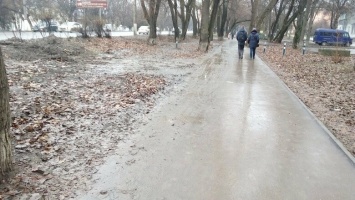 Две зеленые зоны вдоль улицы Севастопольской отремонтируют до конца года за 82 млн рублей