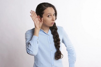 Российский эксперт рассказала о связанном со слухом нередком признаке COVID-19
