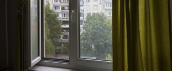 В Обнинске 7-летний мальчик выпал из окна
