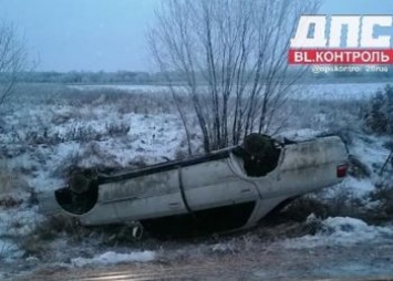 Оставленную на месте ДТП машину в Приамурье «разули»