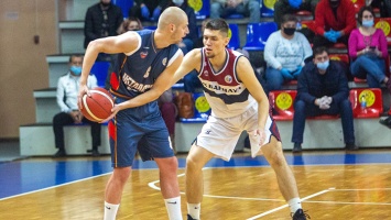 Победа позволила алтайским баскетболистам догнать в турнирной таблице «Тамбов»