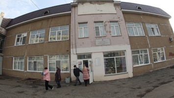 Автомобилисты Алтайского края в свободное время возят врачей по вызовам на дом