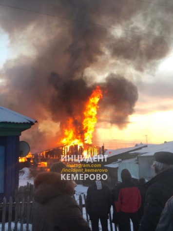 "12 коней сгорело": серьезный пожар произошел в Кемерове
