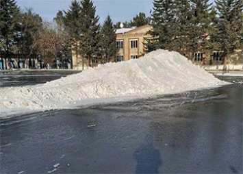 В центре Шимановска построят две снежные горки