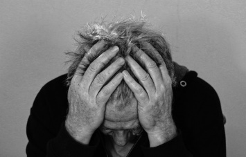 "Утомляемость и головная боль": онколог из РФ рассказал о признаках рака головного мозга