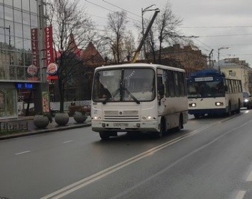 Из-за новых антиковидных мер петрозаводчане не могут попасть в общественный транспорт