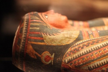 Американские ученые нашли артефакт внутри двухтысячелетней мумии