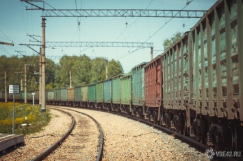 Кемеровчанин попал под поезд во время пробежки
