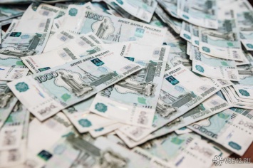 Жители Сызрани нашли монеты и пачку денег в купленной квартире