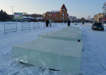 В снежном городке Белогорска будет работать пункт обогрева