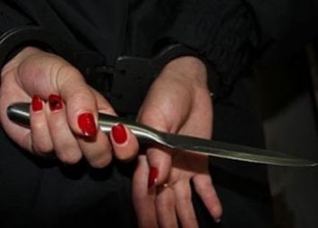 Амурчанка пырнула ножом недовольного ее поведением сожителя