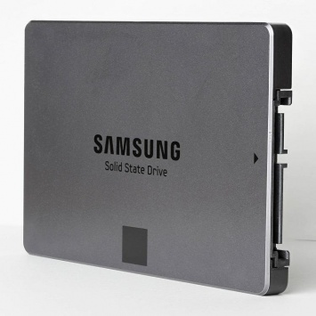 Samsung начнет поставлять новые SSD для Sony PS5 и Xbox Scarlett