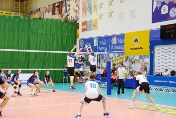 Фестиваль детско-юношеского волейбола состоялся в Нижневартовске при поддержке АО "Самотлорнефтегаз" НК "Роснефть"