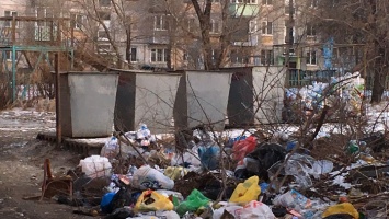 Как в Рубцовске решают проблему бокового мусора
