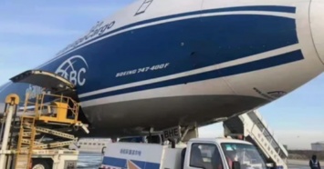 Все ноябрьские заказы уральцев с интернет-распродаж не поместились в Boeing 747
