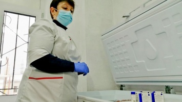 Масштабную вакцинацию медиков от коронавируса начинают в Алтайском крае