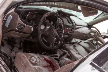 Четверо новосибирцев избили таксистку у ларька