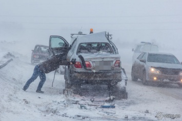 Кузбасские дороги станут опасными из-за снега и метели