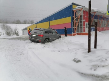 Жители соседнего региона застряли по дороге на кузбасский курорт