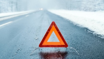 Вечером крымские дороги сковало льдом, водители сообщают о множестве аварий