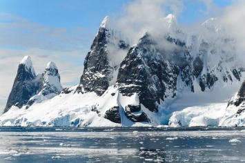Люди впервые заболели COVID-19 в Антарктиде