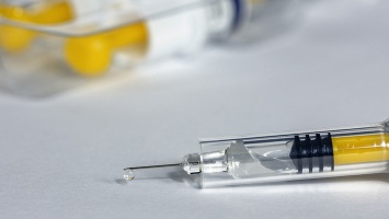 До конца зимы Алтайский край получит 94 тыс. доз вакцины от коронавируса