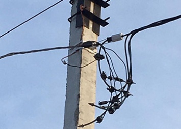 Коттеджи в Чигирях оказались подключены к электричеству незаконно