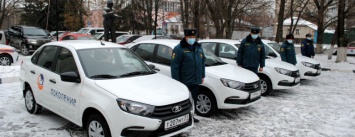 Накануне 30-летия МЧС белгородские спасатели получили новые служебные автомобили