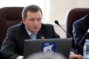 Фирма депутата Петросова получает госконтракт на 18 млн, победив компанию Петросовой