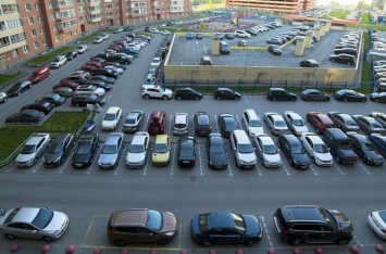 В Югре появился реестр общественных парковок