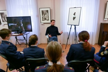 С актером сериала о следователях «Первый отдел» встретились ульяновские кадеты Следственного комитета