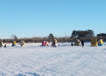 Амурские военные участвуют в конкурсе снежных фигур