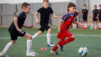 В Барнауле состоялся детский турнир по футболу на призы Юрия Дюпина