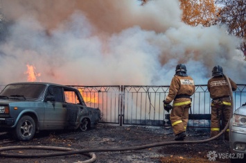 16 автомобилей пострадали от огня в Кузбассе с начала года