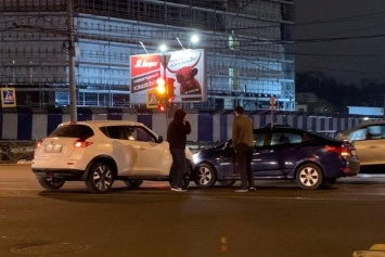 Движение по Черняховского затруднено из-за двух ДТП (фото)